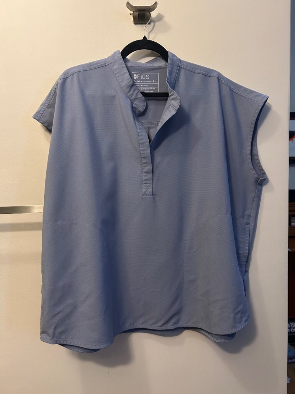 FIGS Rafaela Oversized Scrub Top Scrubs Sleeveless Shirt Size XL Light Blue